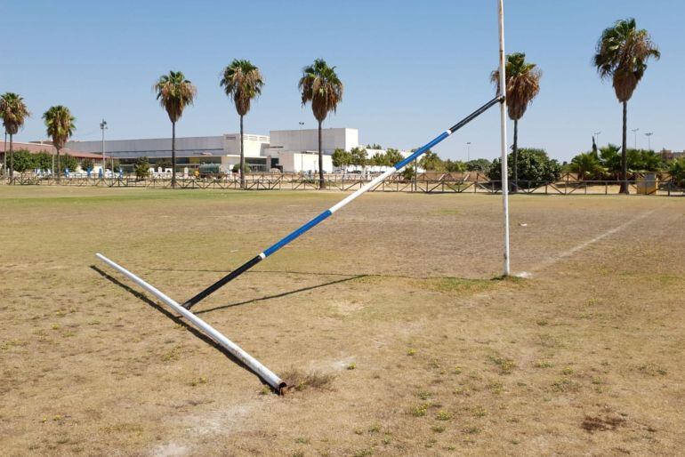 Una de las porterías de rugby del complejo de Chapín 