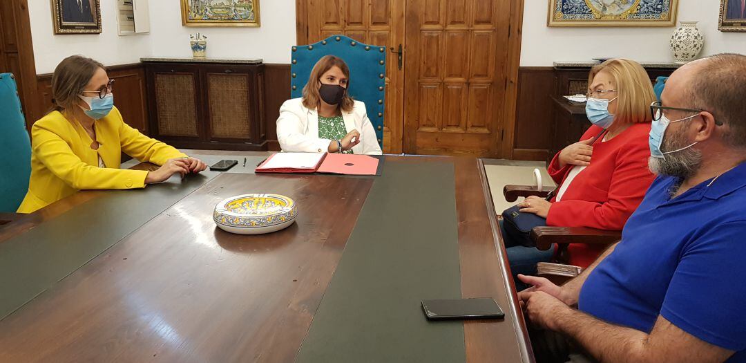 Reunión entre el Ayuntamiento y SOS Talavera