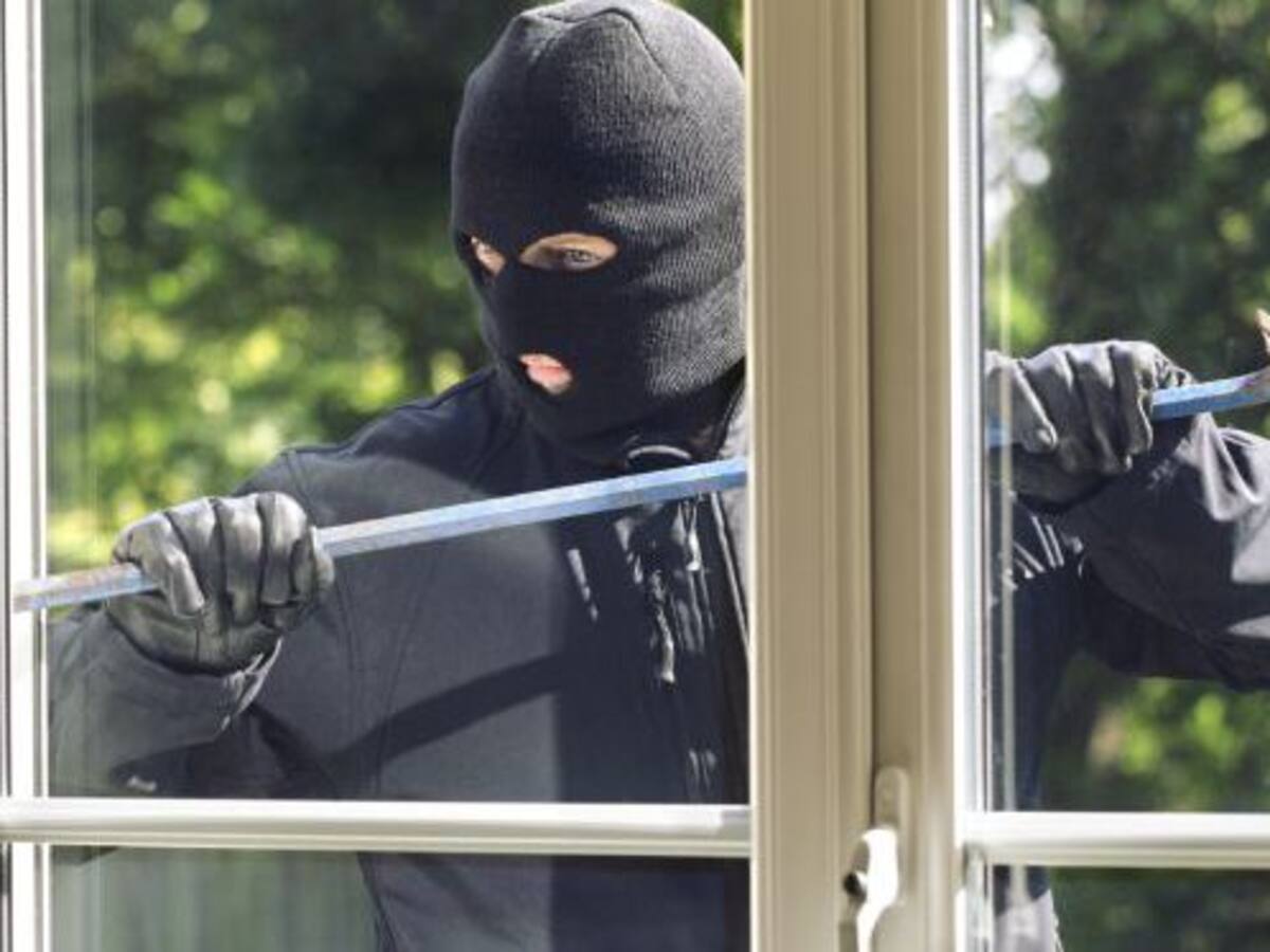 Detenido por robar en domicilios de Bizkaia como operario de Iberdrola