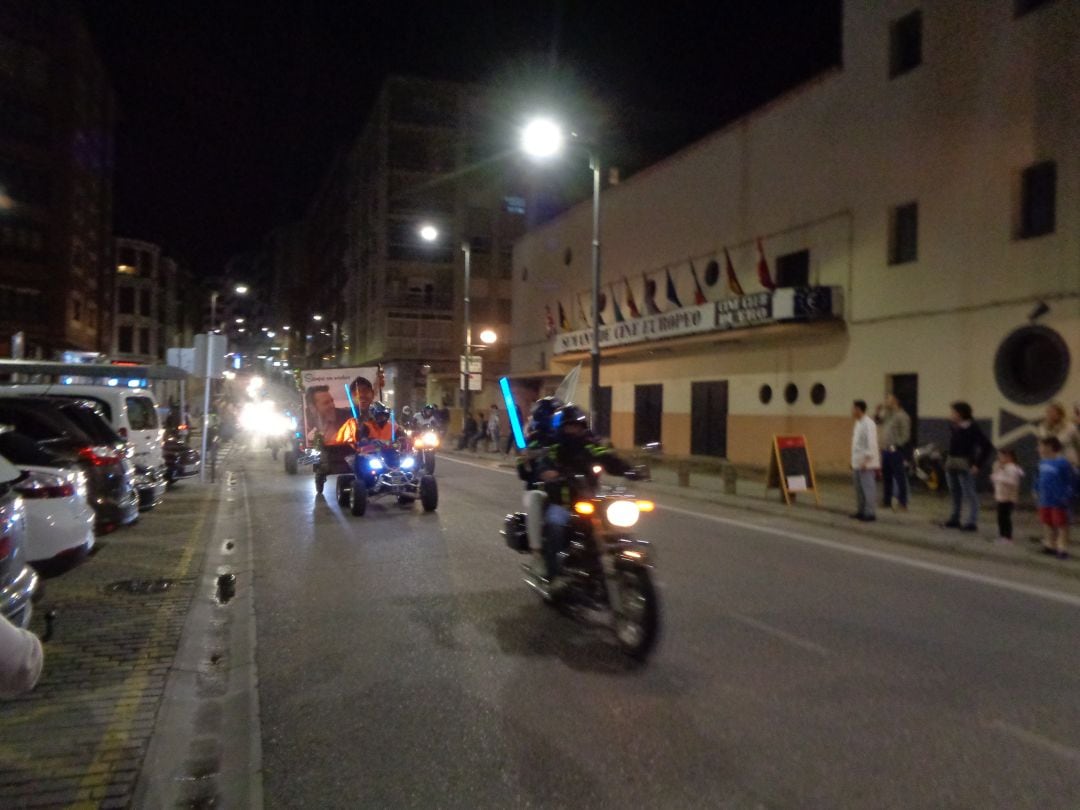 Imagen de archivo de una Ruta de las Antorchas celebradas por Biker Racing Show