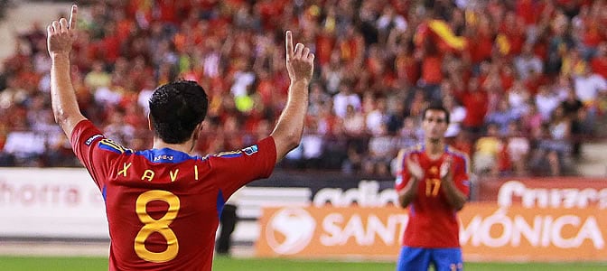 Xavi celebra su gol ante el Liechtenstein