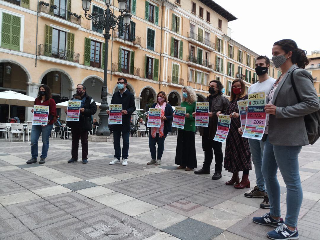 Presentación de la 'fira del llibre' a cargo del Gremi de llibreters de Mallorca junto con el Ayuntamiento de Palma y el Consell de Mallorca.