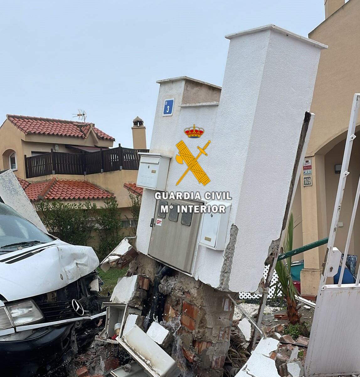 Furgoneta estrellada