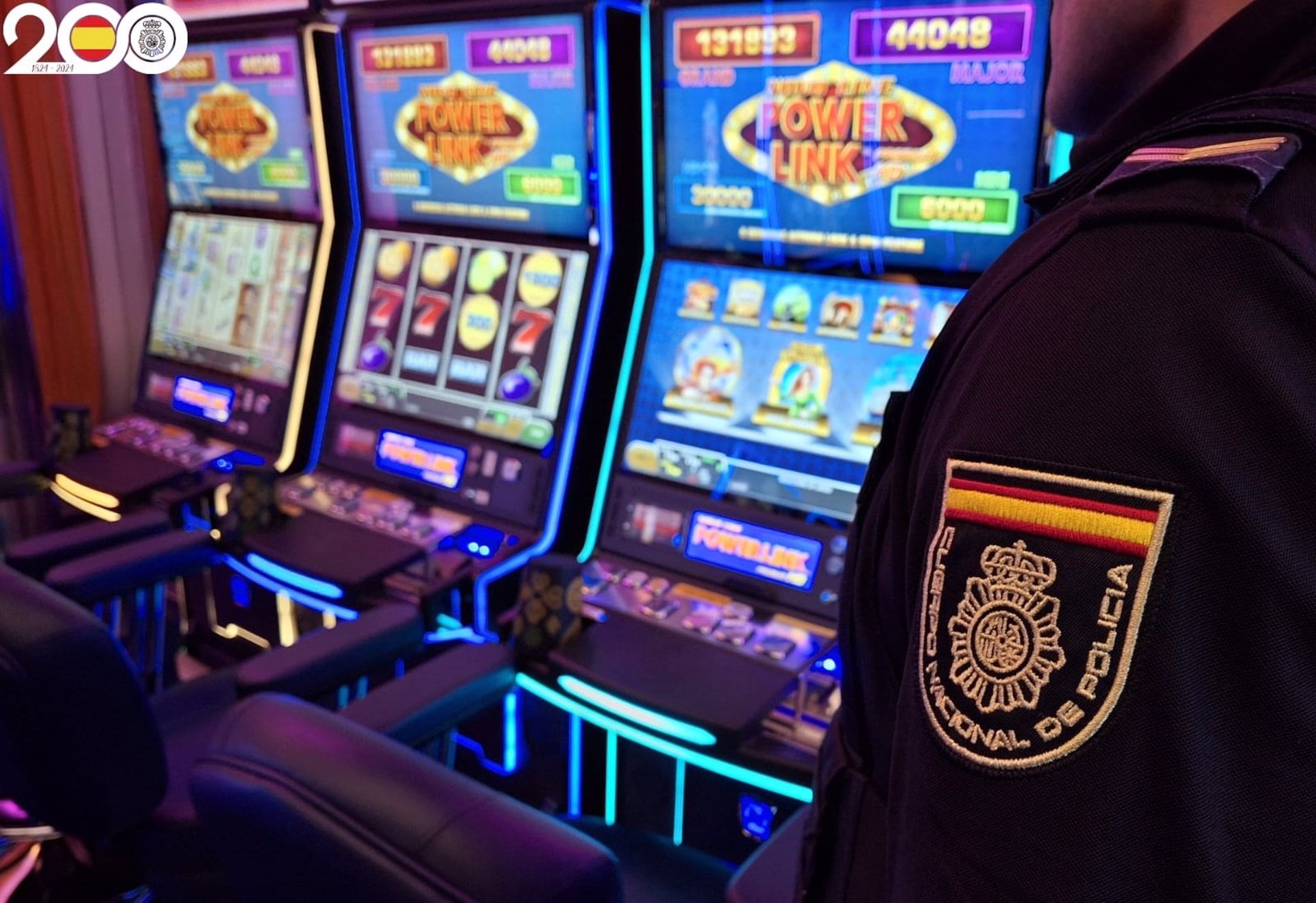 Tres detenidos en Valladolid por manipular la ruleta de una máquina de juegos y estafar cerca de 20.000 euros. - POLICÍA NACIONAL VALLADOLID