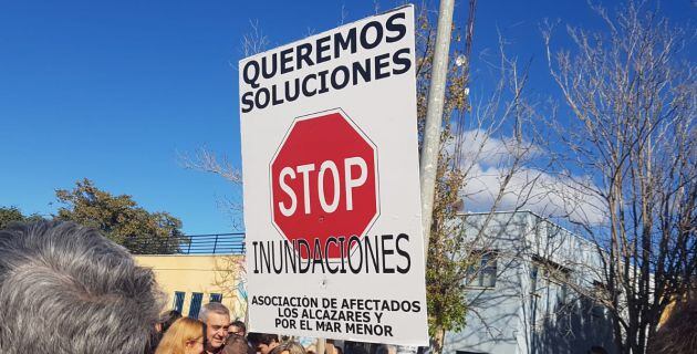 La manifesación ha sido convocada por &#039;Stop inundaciones&#039;