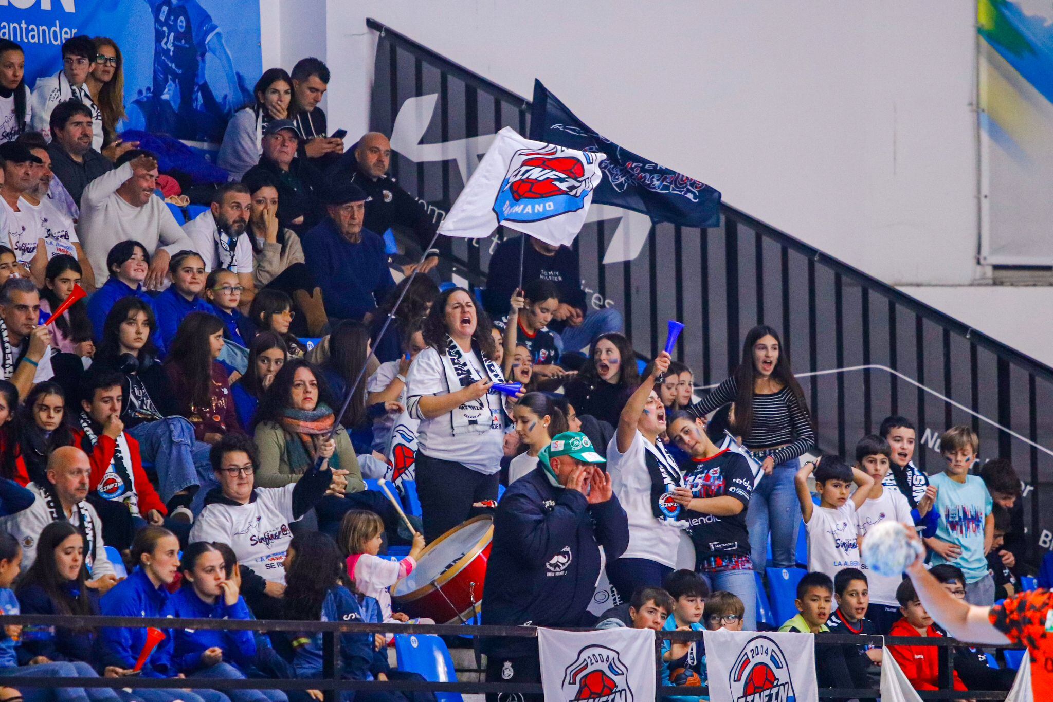 La Peña Sinfineros, en acción en La Albericia.