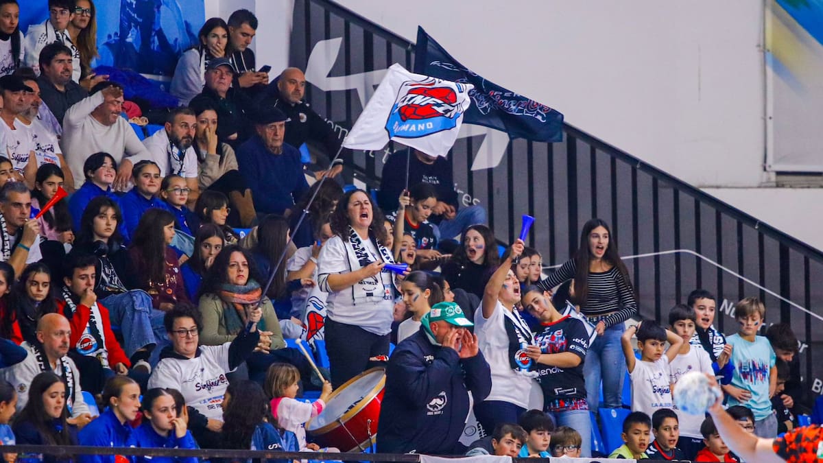 300 socios del Racing podrán entrar gratis al Blendio Sinfín - Trops Málaga