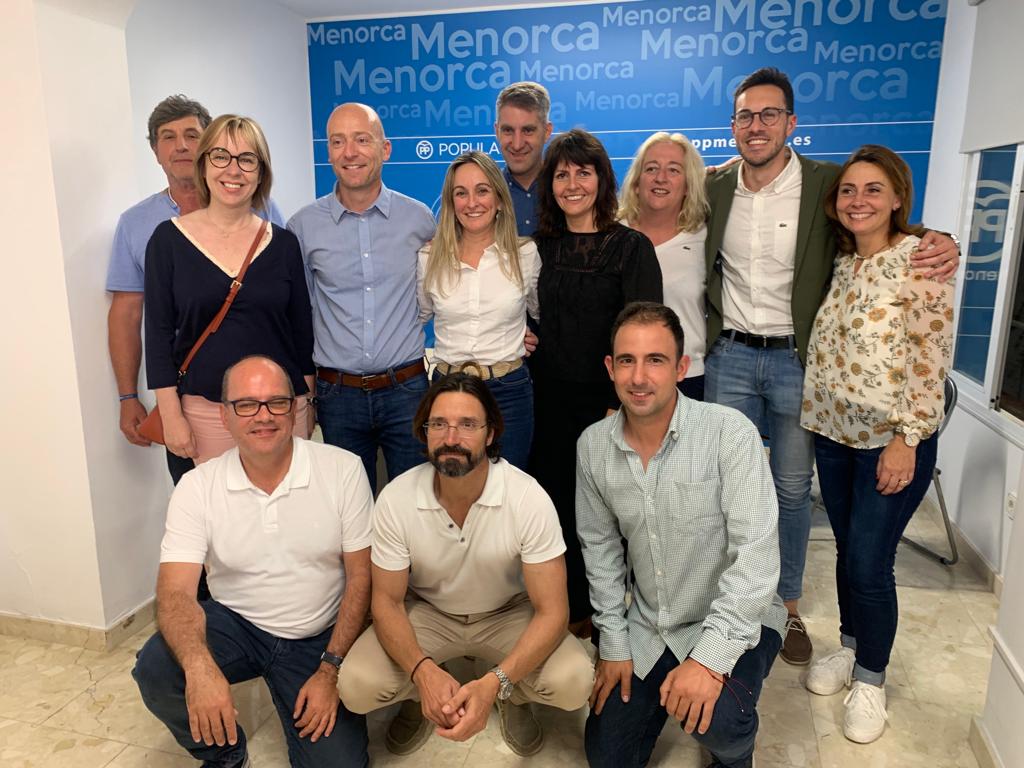 Dolfo Vilafranca amb el seu equip