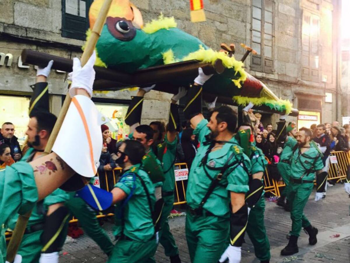 Un particular presentó una denuncia en la Policía a un grupo que desfiló este sábado en Pontevedra