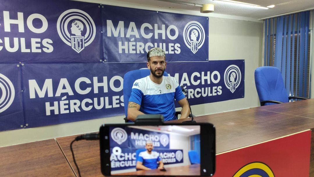 Raúl Ruiz, en la sala de prensa del Rico Pérez
