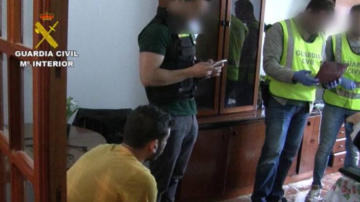 Robo y venta y coches de lujo