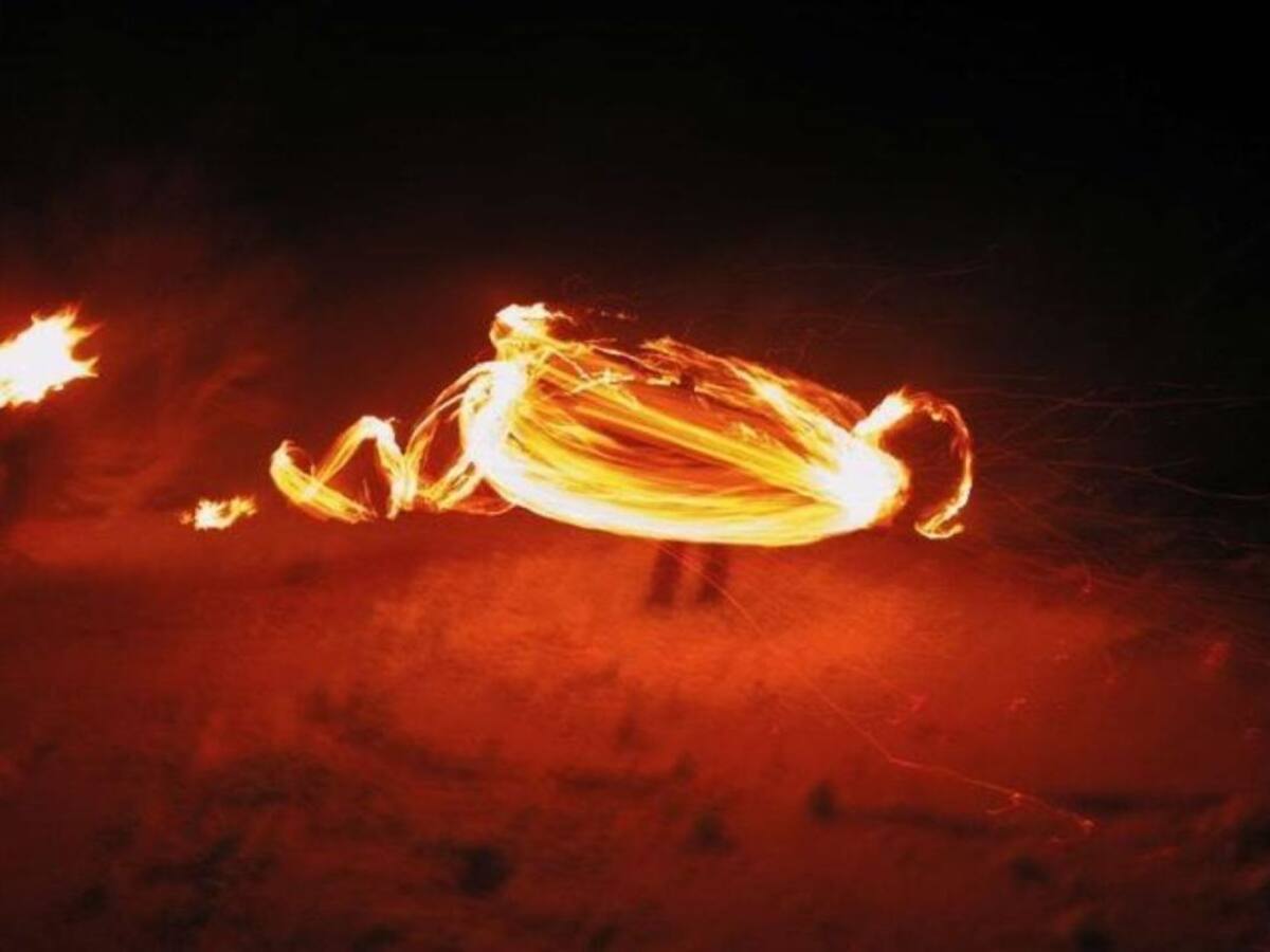 Maranfallos, bois y fachizos: el entroido de Burbia