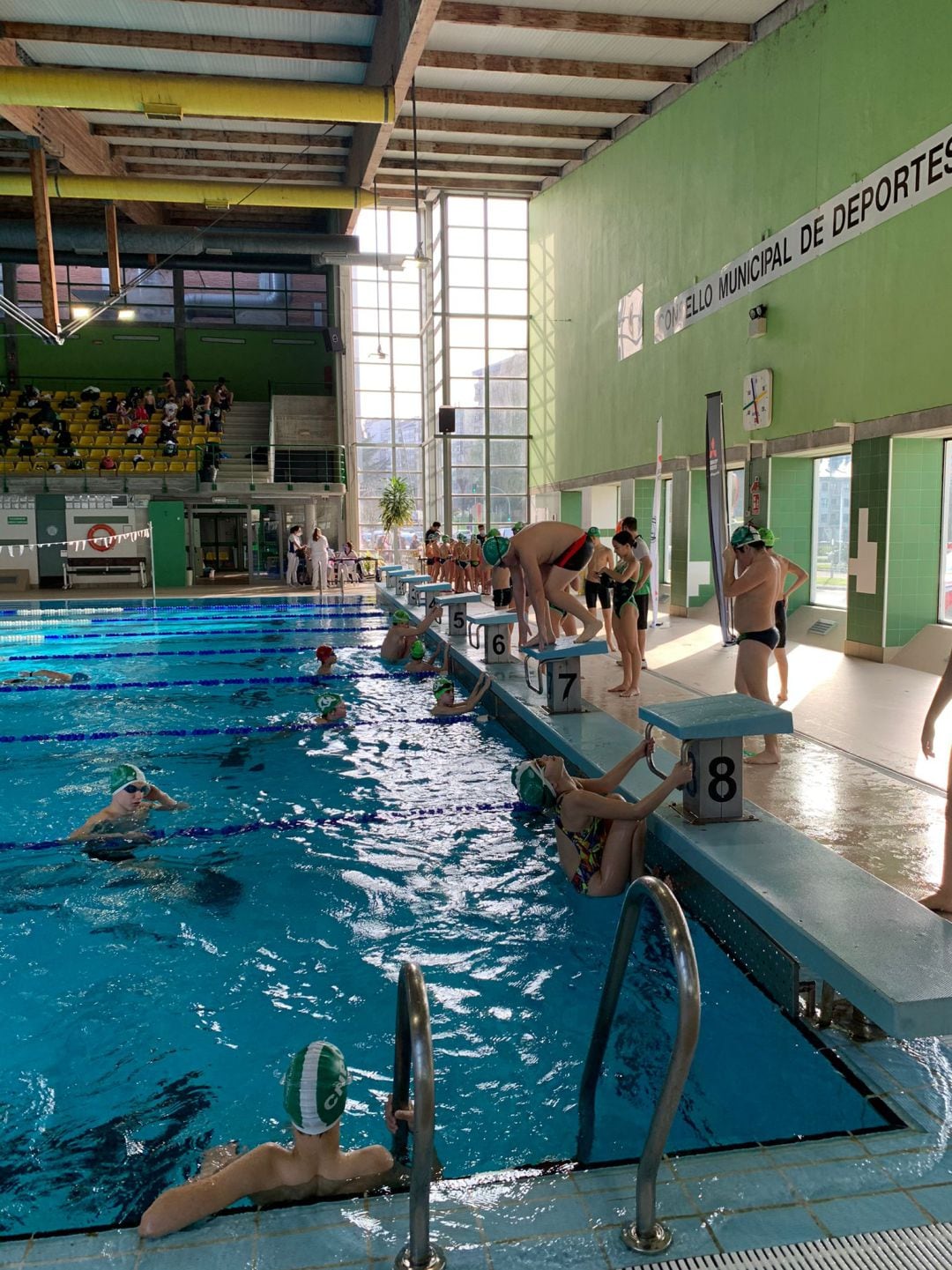 Se reanudó la competición en la piscina Rosario Dueñas de Ourense