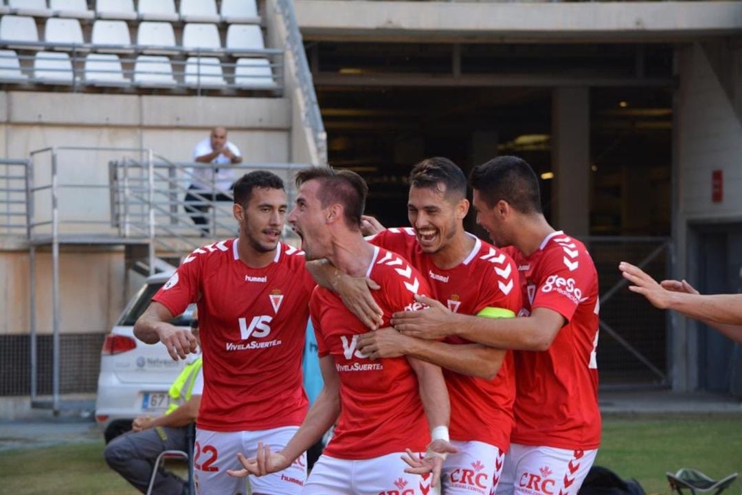 Chumbi celebra el gol ante el Mérida en Nueva Condomina