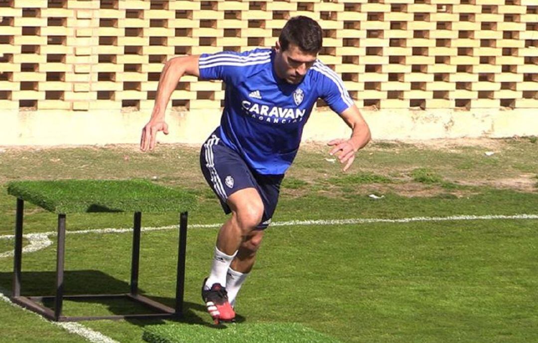 Alberto Zapater entrenándose en la Ciudad Deportiva