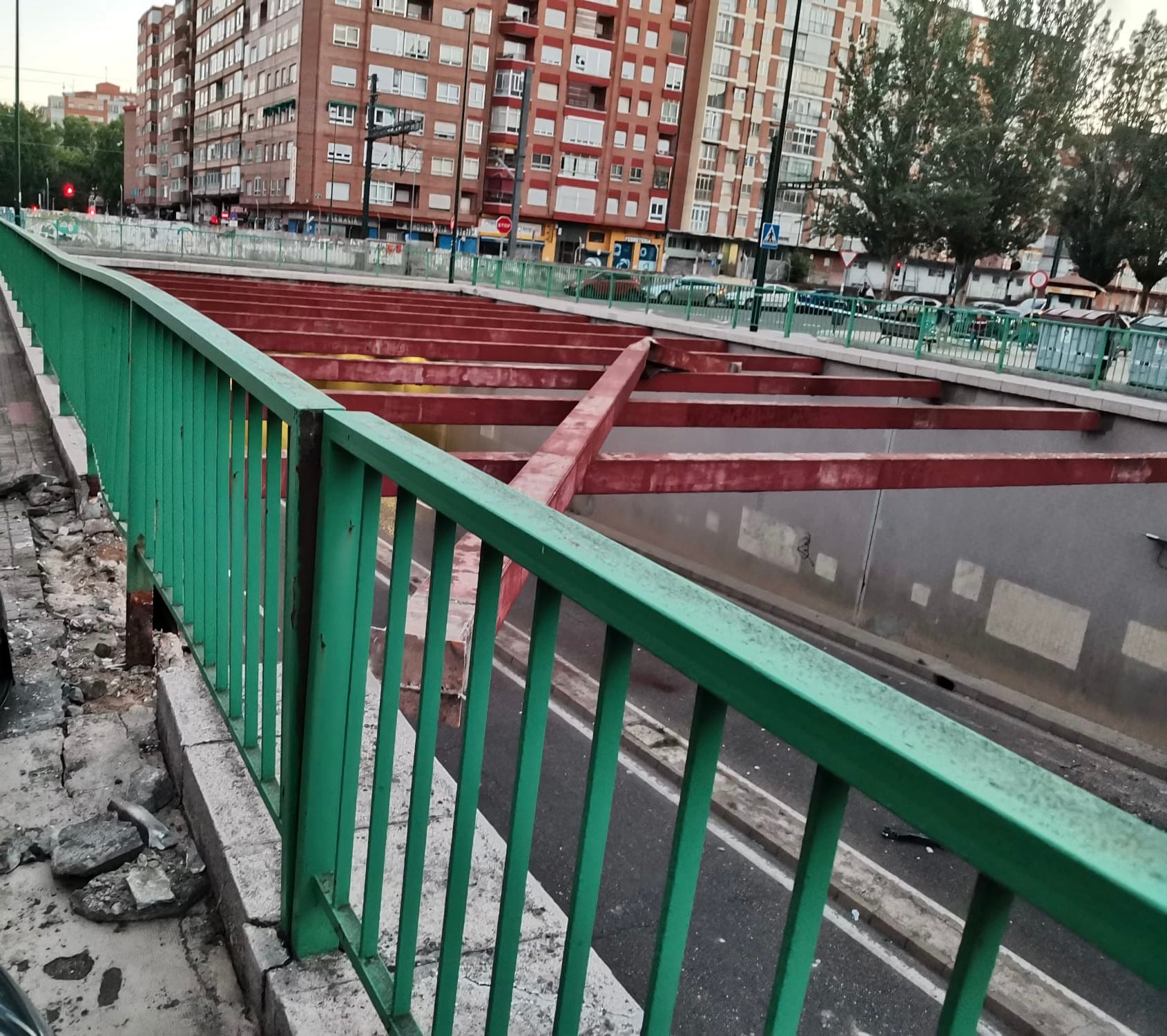 Accidente en el túnel de San Isidro de Valladolid | @PoliciaVLL