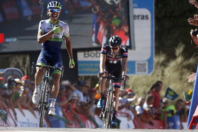 El ciclista colombiano del equipo Orica Esteban Chavesha ganado la segunda etapa de la Vuelta Ciclista a España.