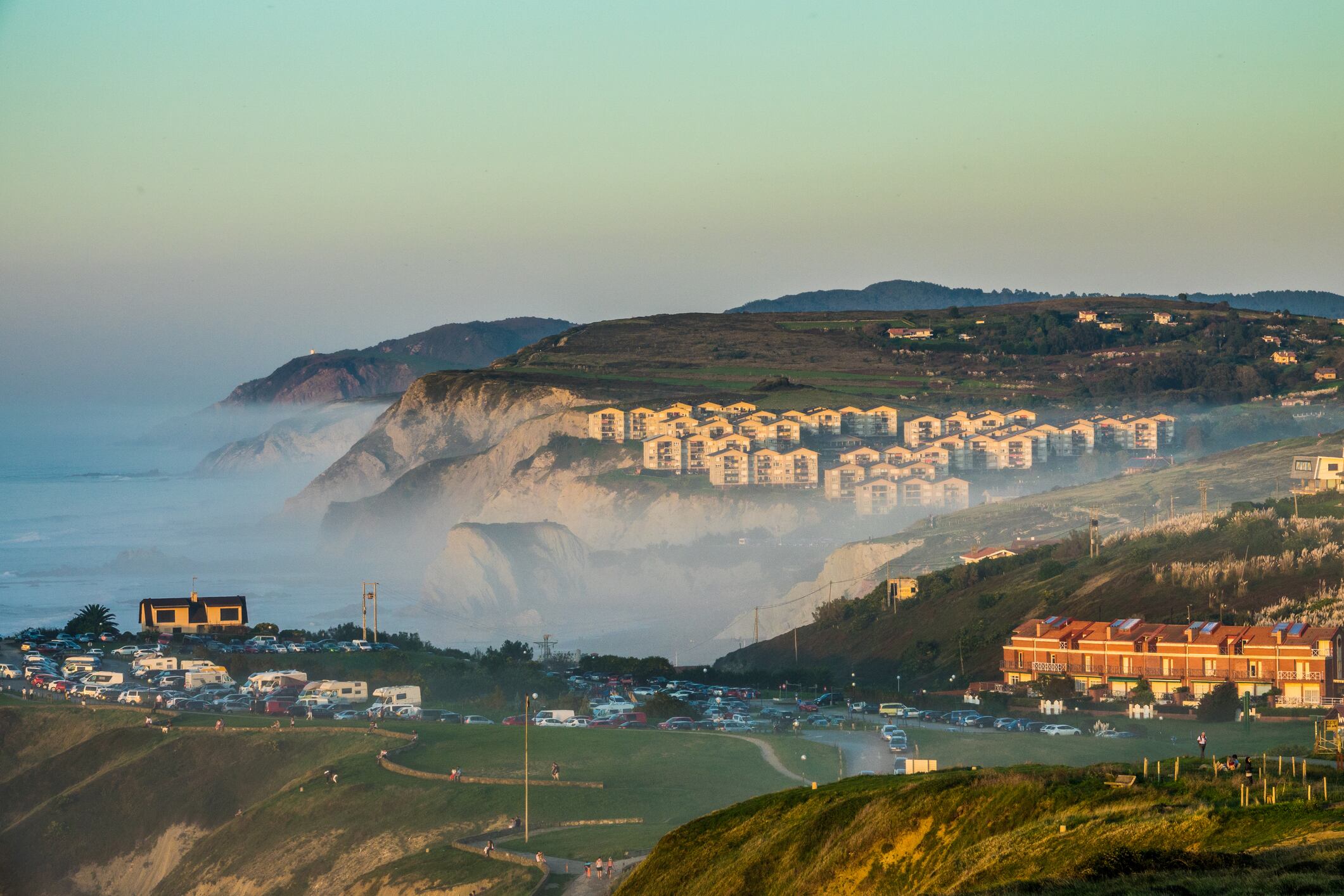 Daniel Solana, director de Basquetour: “Euskadi está acertando con un  modelo de turismo responsable, sostenible y no masivo” | Sociedad | Cadena  SER