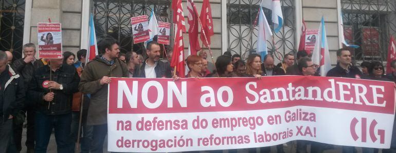 Concentración ante el Banco Santander