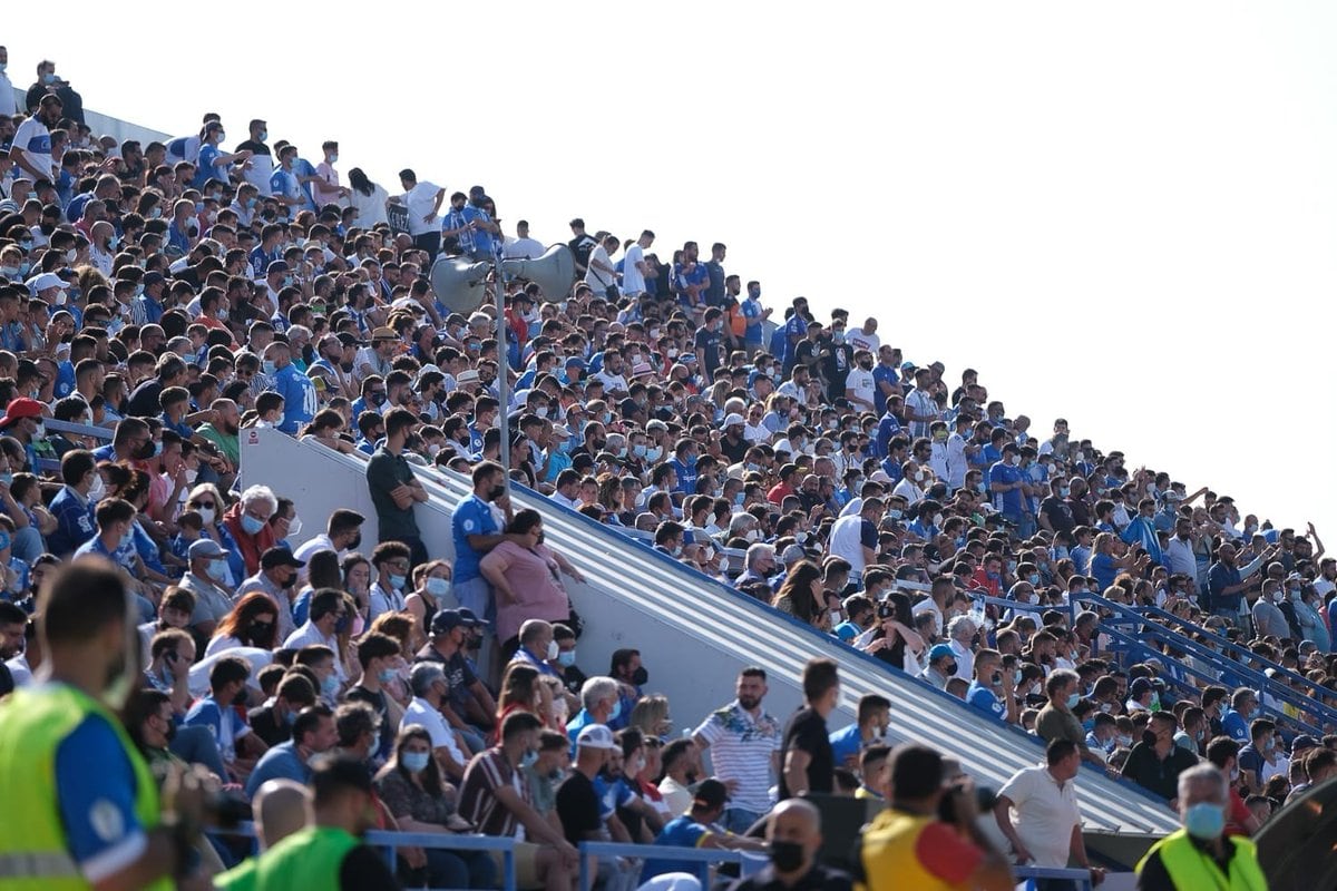 Aficionados del Xerez CD en el Pedro S. Garrido