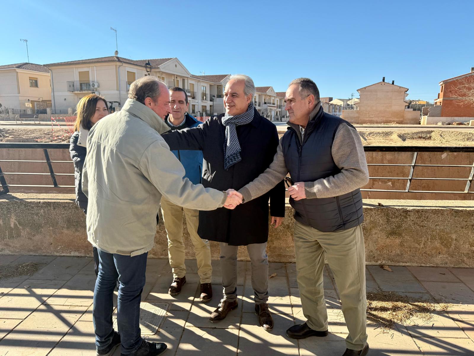 El vicepresidente segundo y conseller para la Recuperación Económica y Social, Francisco José Gan Pampols, en su visita a Utiel