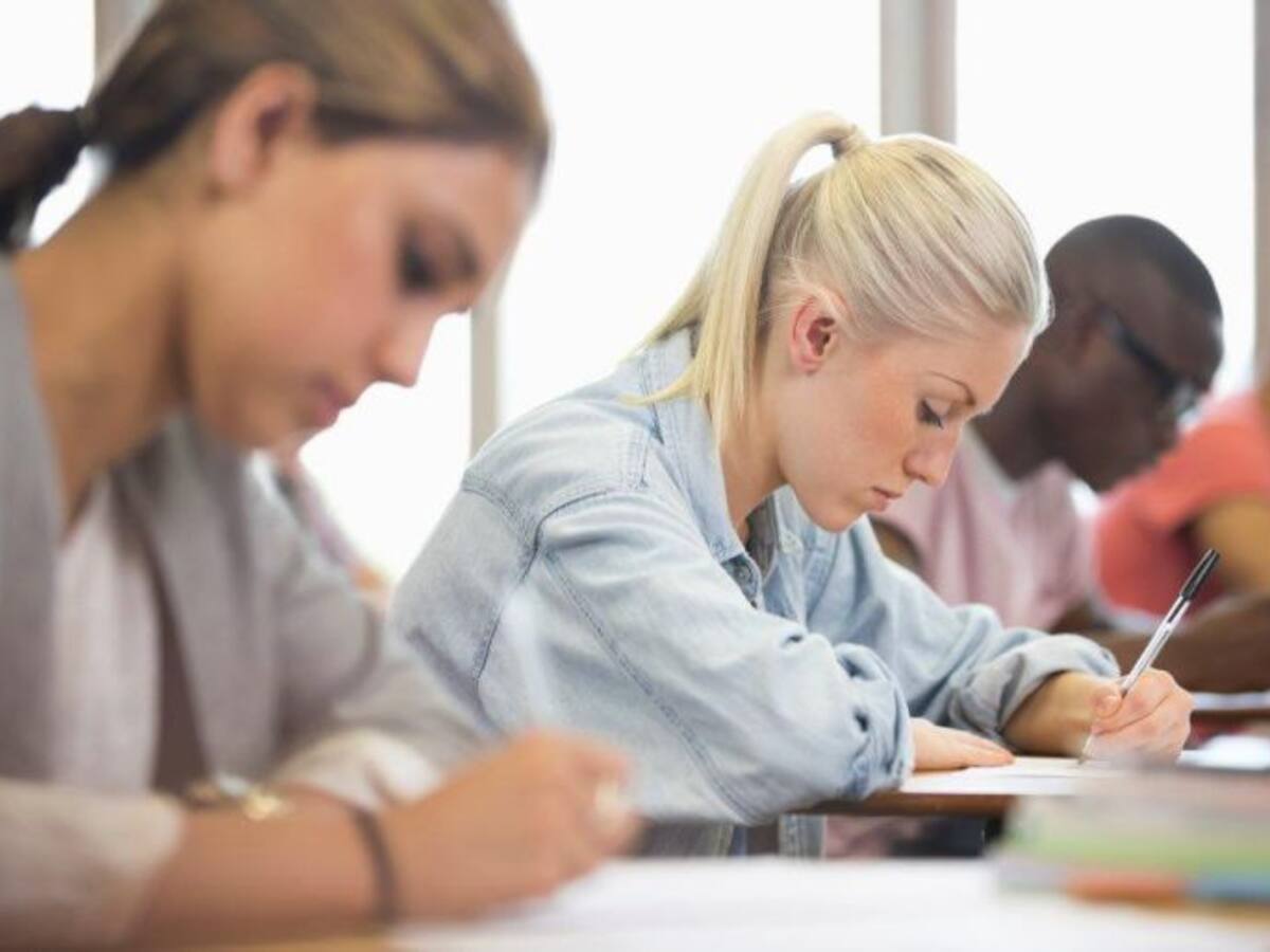 Aidmur denuncia que la adjudicación de plazas en secundaria está siendo "dantesca"