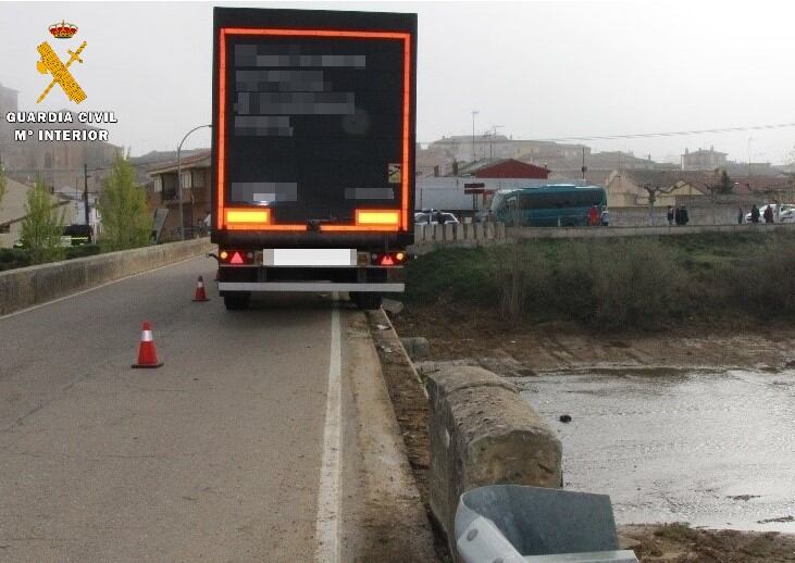 Imagen del camión tras el siniestro