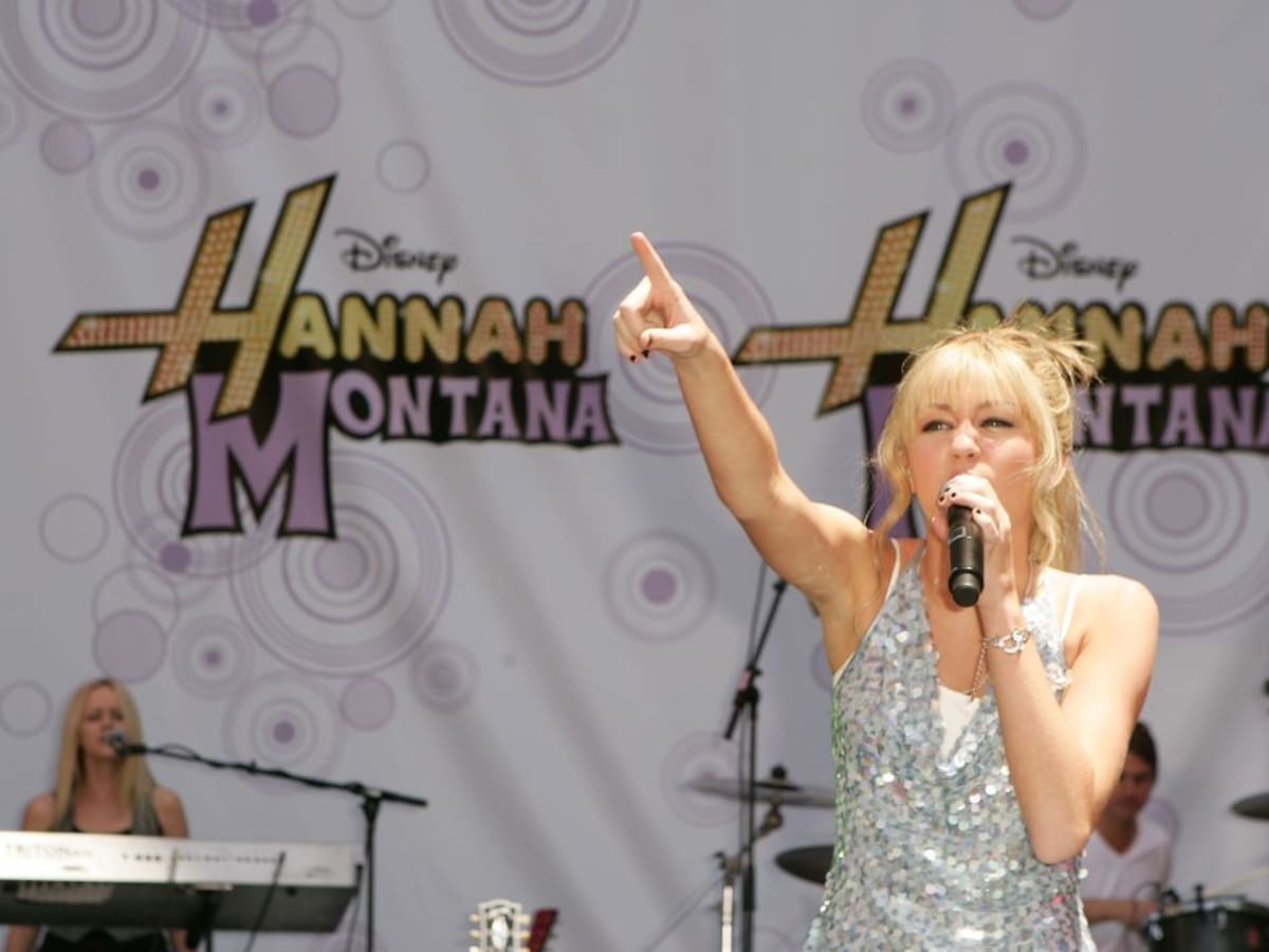 Miley Cyrus revoluciona las redes con el anuncio de la vuelta de Hannah Montana a Disney+ por su 20 aniversario