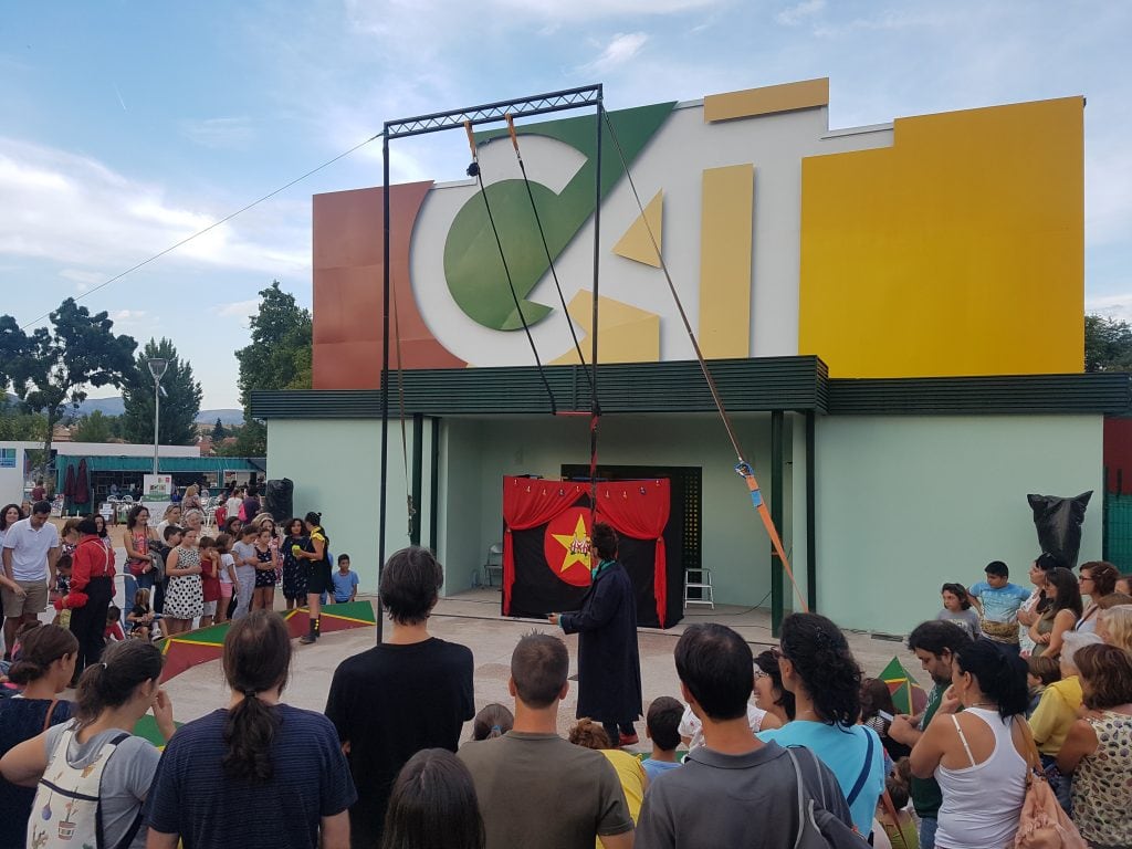 El Ayuntamiento del municipio y el Circuito Estatal de Artes Escénicas para Audiencias Escolares firman un convenio que llevará al CAT diversos espectáculos