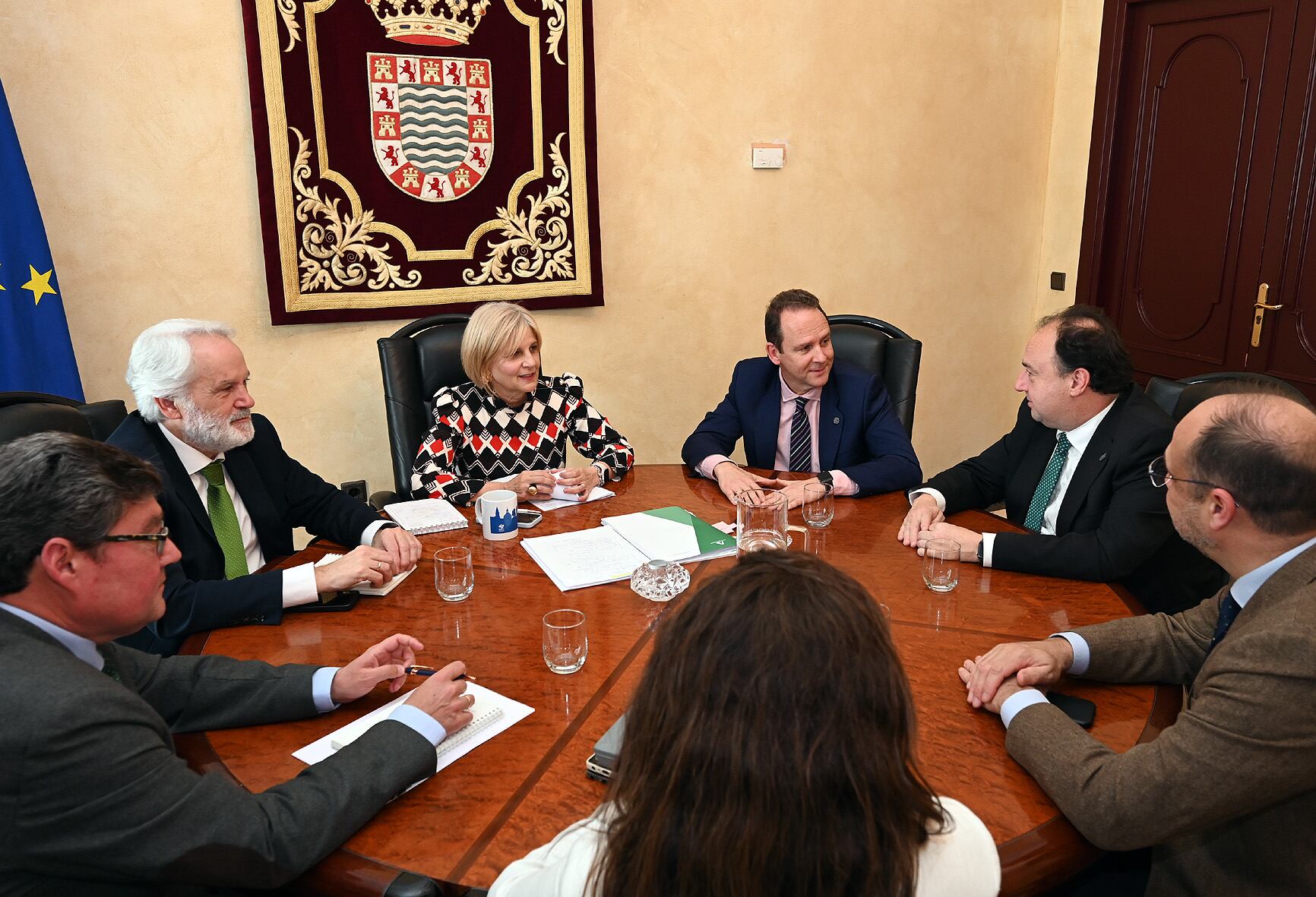 El encuentro se ha celebrado en el Ayuntamiento de Jerez