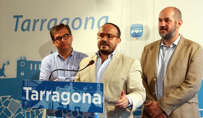 Alejandro Fernández amb josé Luis Martín i Jordi Roca.