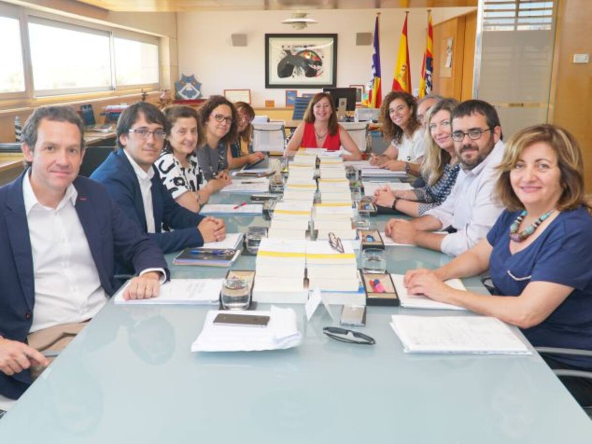 El Govern concede un crédito de un millón de euros a Quesería Menorquina