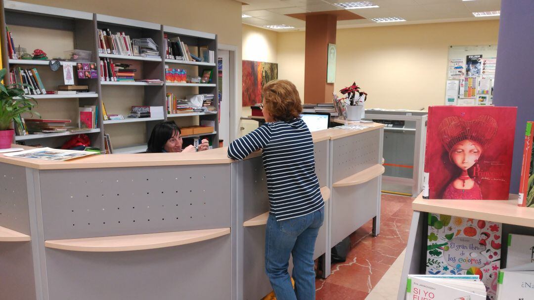 Punto de Información  Juvenil de Peñafiel ubicado en la Biblioteca