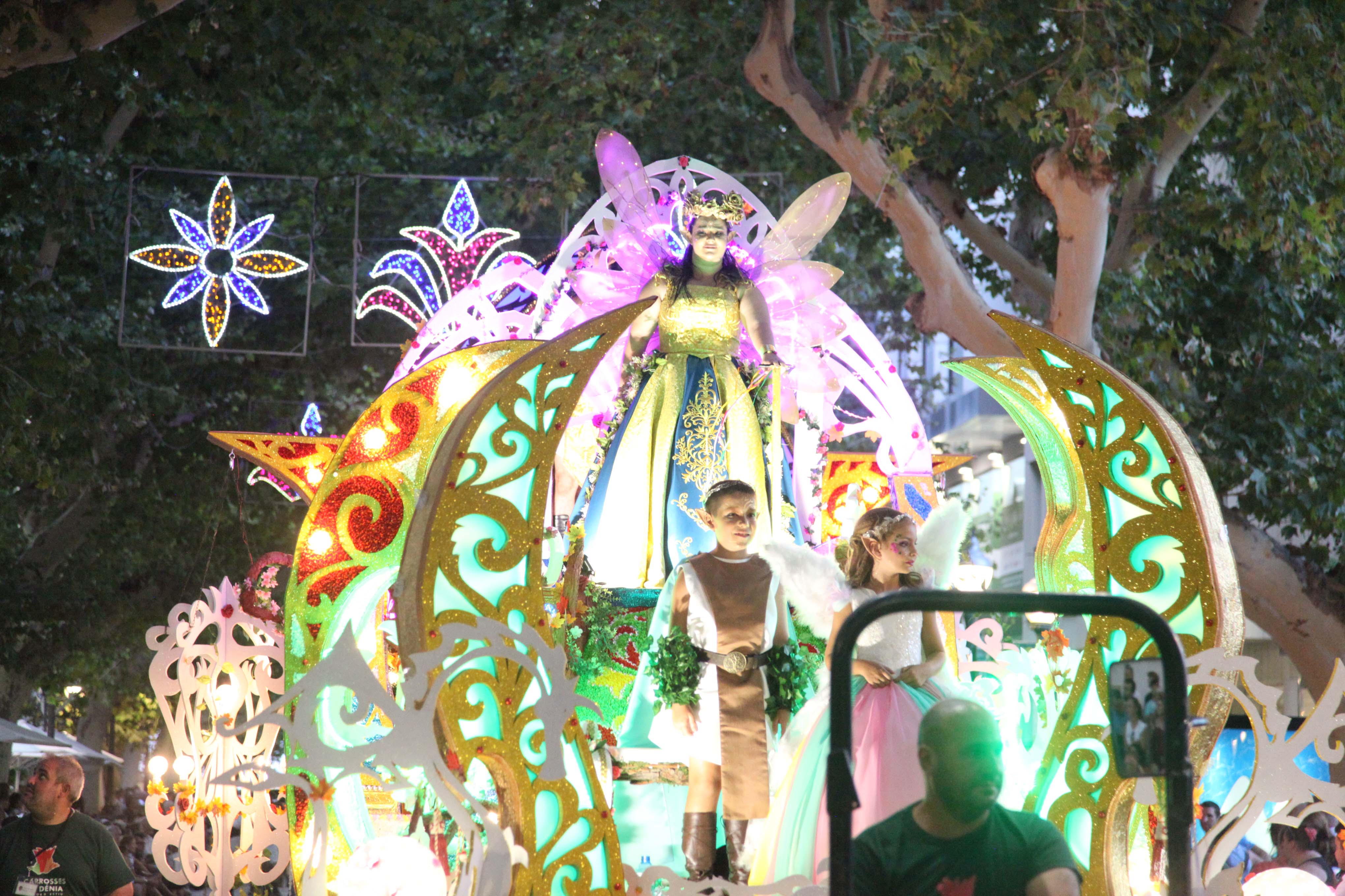 Falla Oeste, cuarto premio de carrozas 2023.