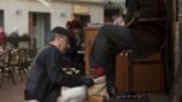 Así empezó la historia: un limpiabotas español regala a Río de Janeiro su usuario en Twitter