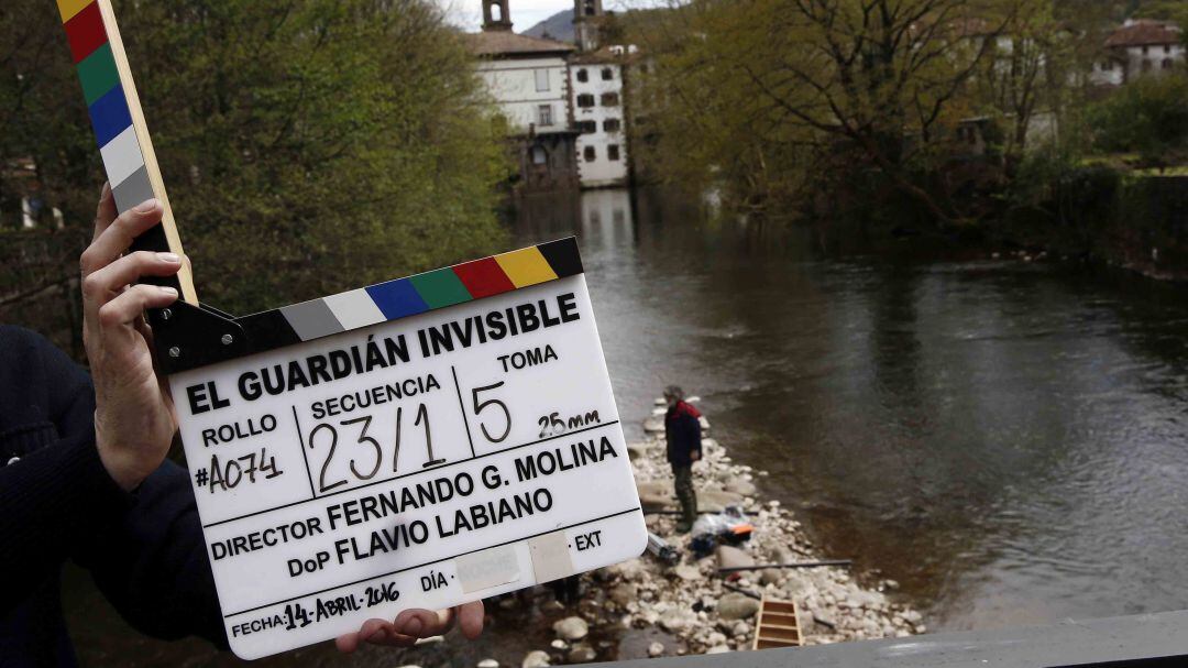 Momento de rodaje de El guardián invisible, la película de Fernando González Molina