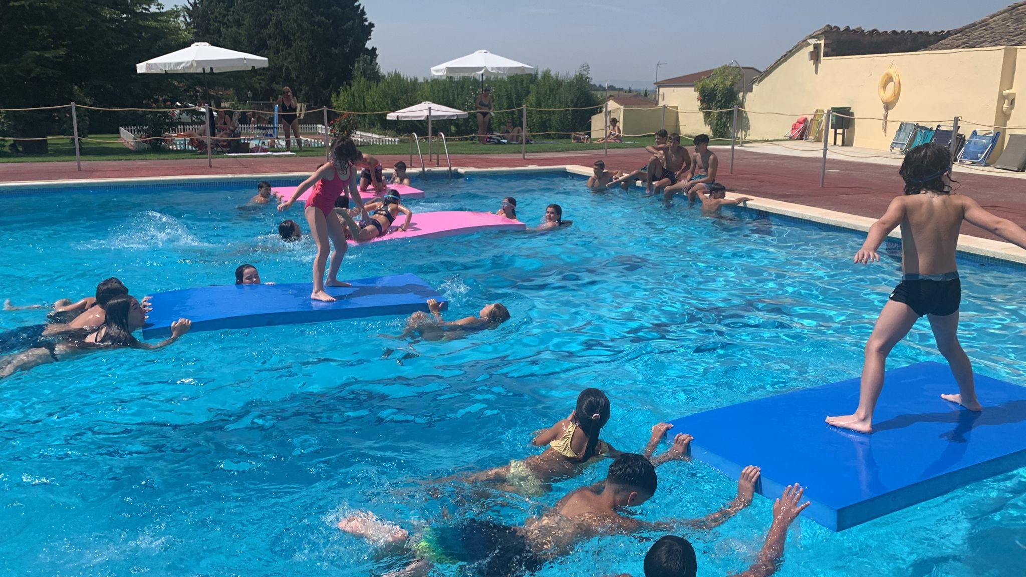 Actividades de verano en las piscinas