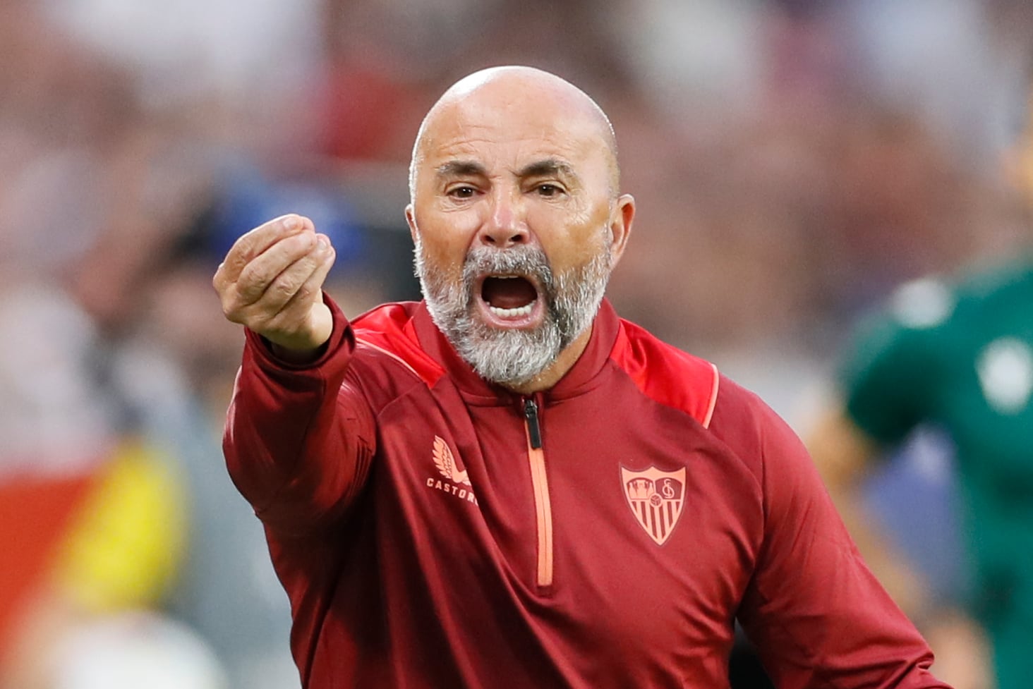 SEVILLA, 25/10/2022.- El entrenador del Sevilla, Jorge Sampaoli, durante el encuentro del grupo G de la Liga de Campeones entre el Sevilla FC y el FC Copenhague este martes en el estadio Ramón Sánchez Pizjuán de Sevilla. EFE/ José Manuel Vidal
