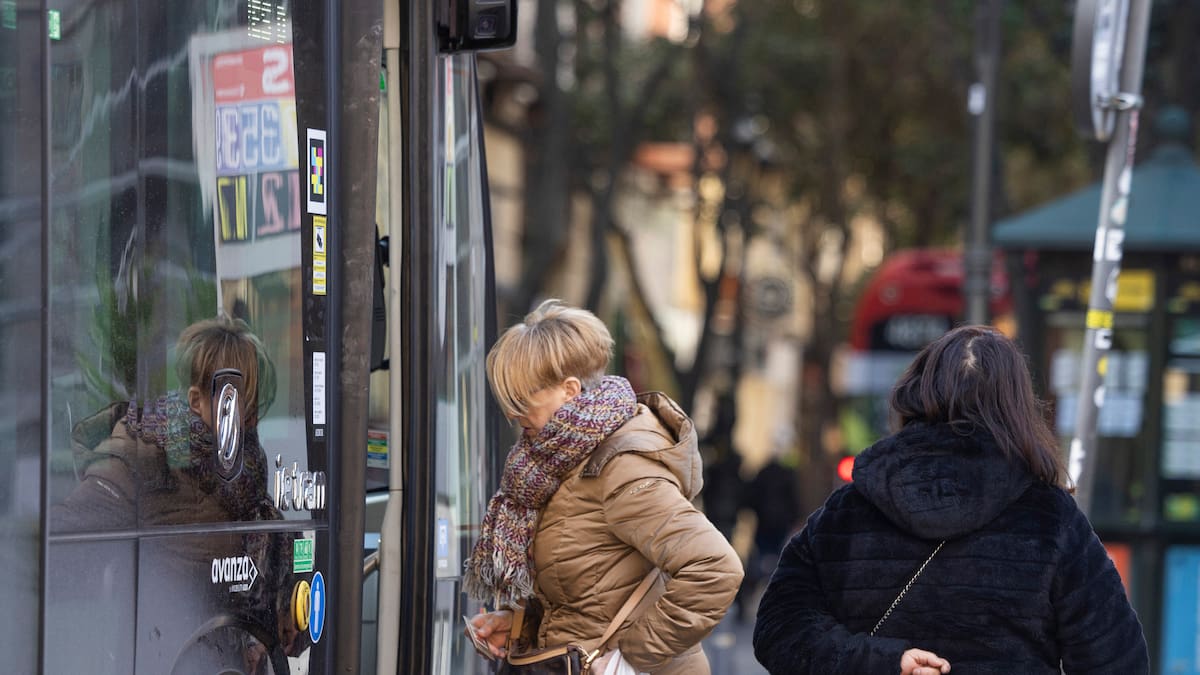 Todo lo que cambia a partir del 1 de enero de 2026: abono transporte único, subida de pensiones o beneficios fiscales