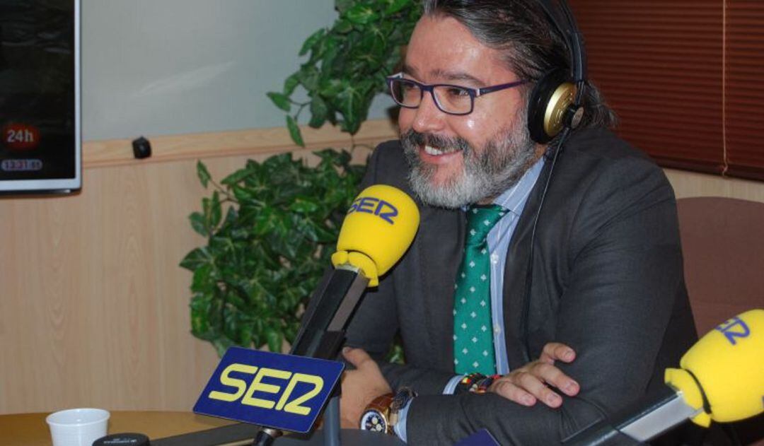 Borja Gutiérrez, alcalde de Brunete, en los estudios de Ser Madrid Oeste (foto de archivo)