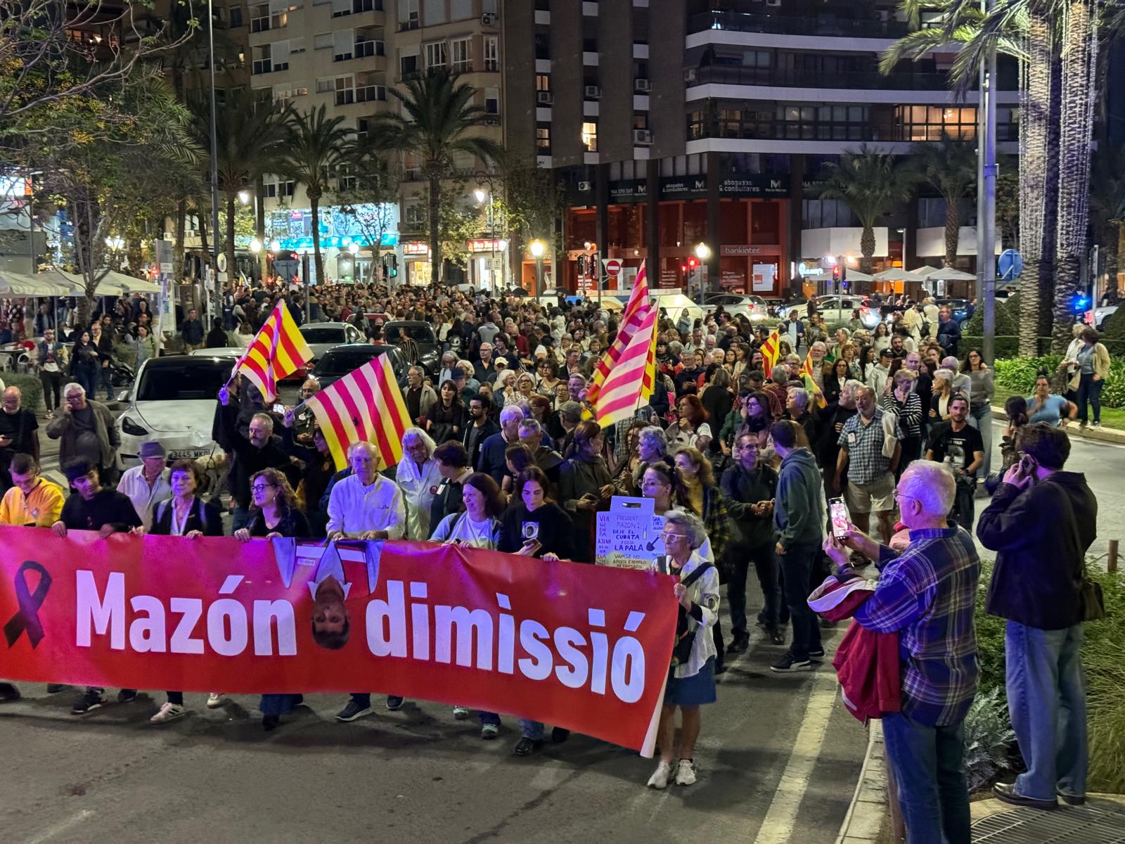 Manifestación contra Carlos Mazón en Alicante. Foto: Daniel Rodríguez