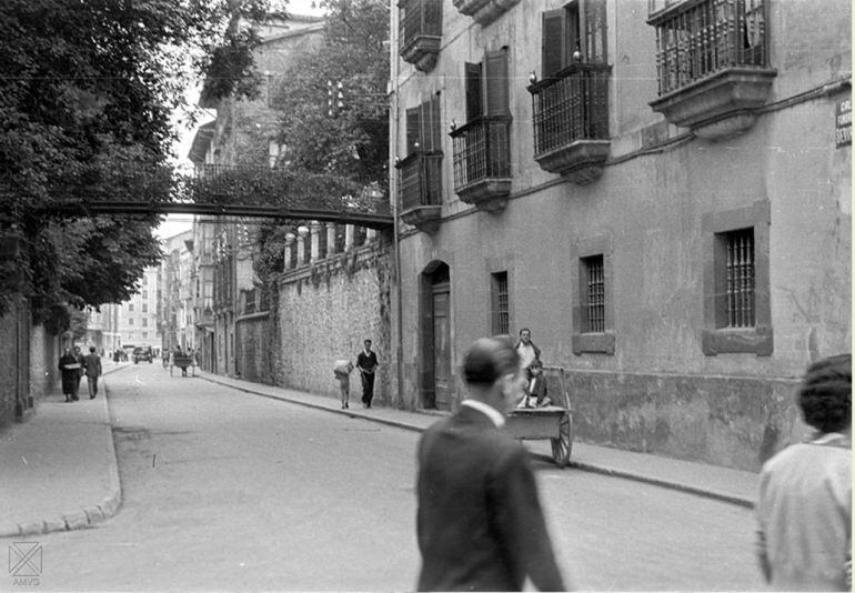 El puente en la calle Siervas de Jesús