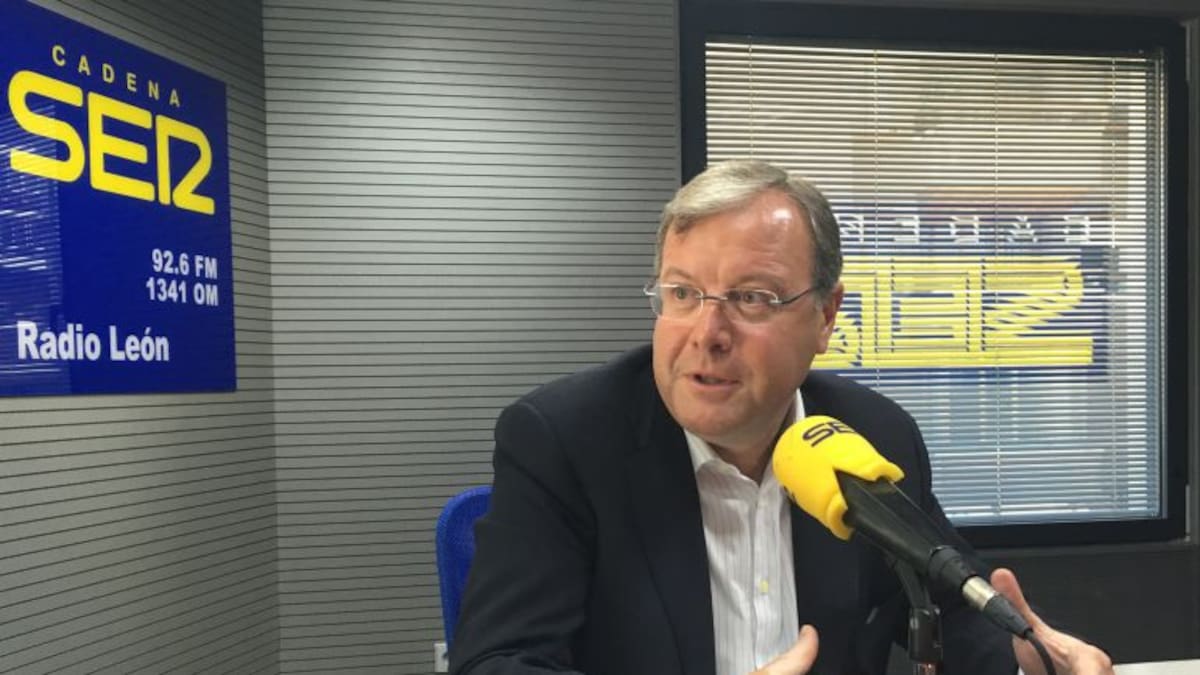 El PP completa sus listas: Antonio Silván al Senado y Silvia Franco de número 2