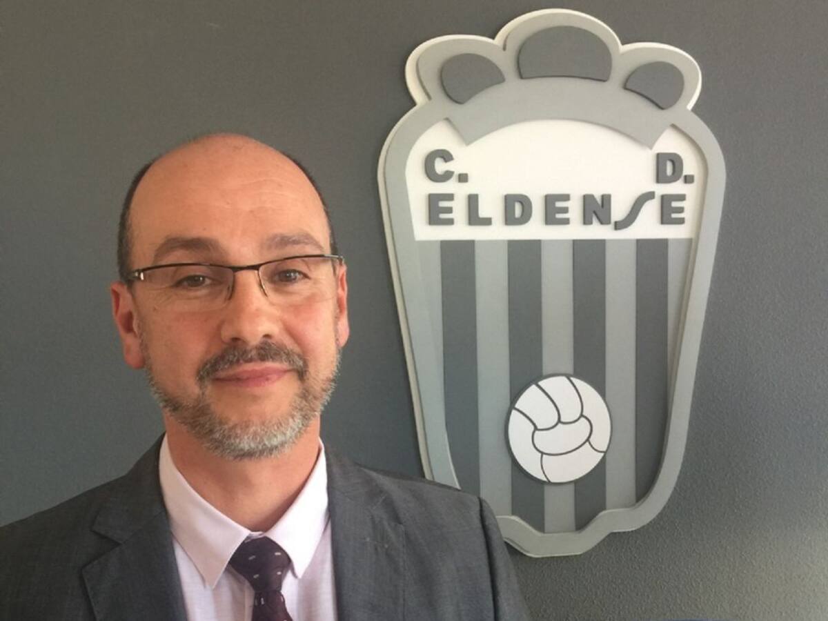 Los socios del Eldense presentan una moción de censura contra su presidente