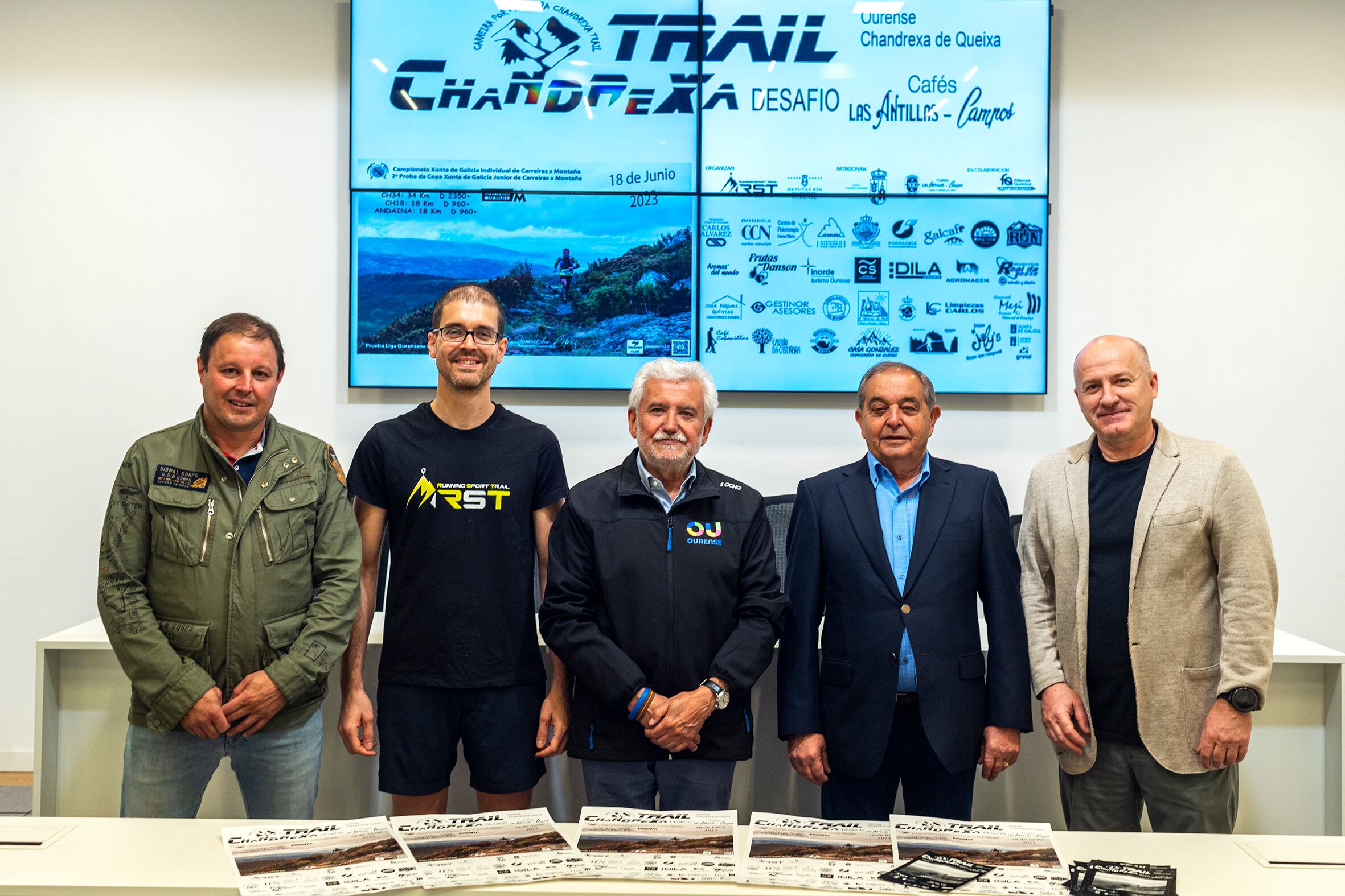 Presentación dunha nova edición da Chandrexa Trail. Participan Rosendo Fernández (Vicepresidente deputacióno Ournese), Francisco Rodríguez (Alcalde de Chandrexa), Diego Martínez Ribao (Director da Proba), Gerardo Caneiro (Director de seguridade da proba), e Marcos Vázquez Álvarez (Xerente de Campes Campos-Las Antillas).