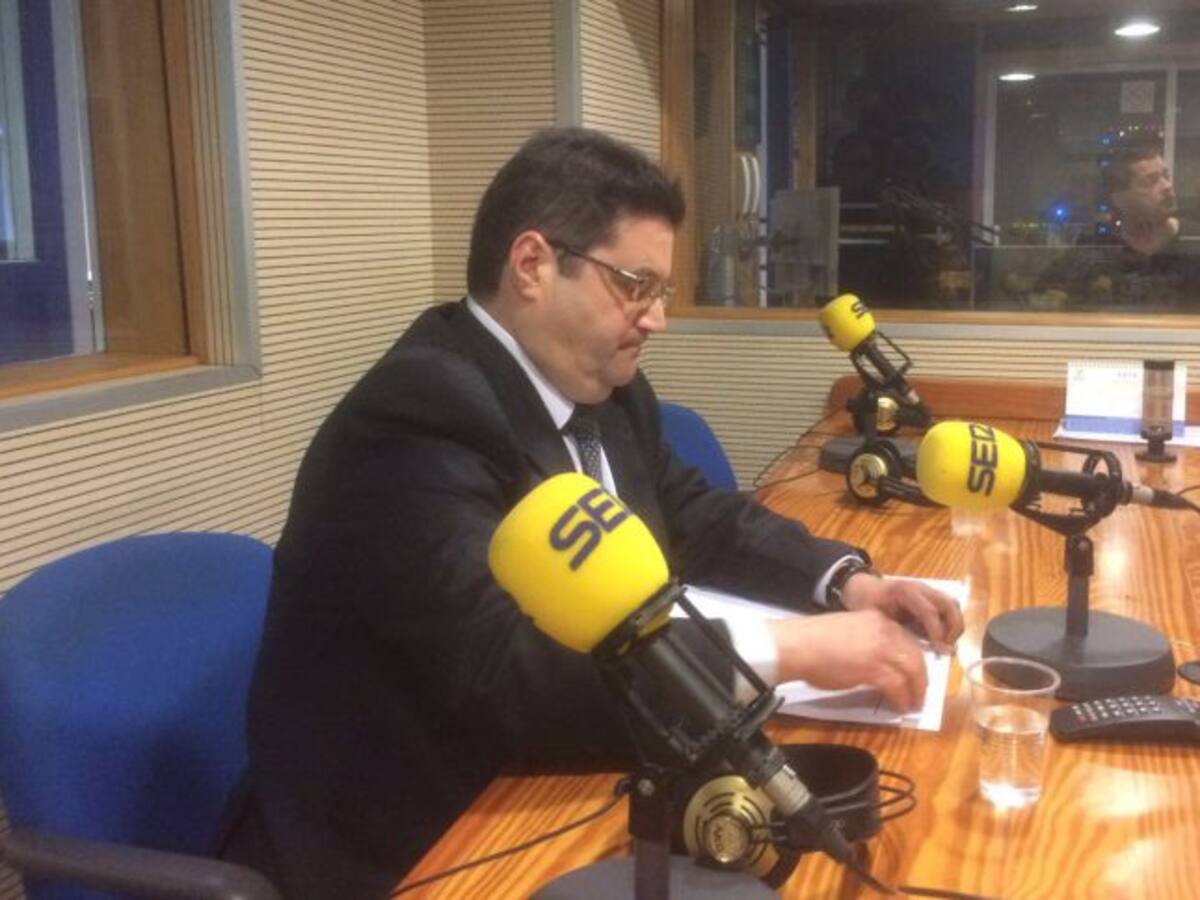 Corviniano Clavijo opta por una presidencia no remunerada