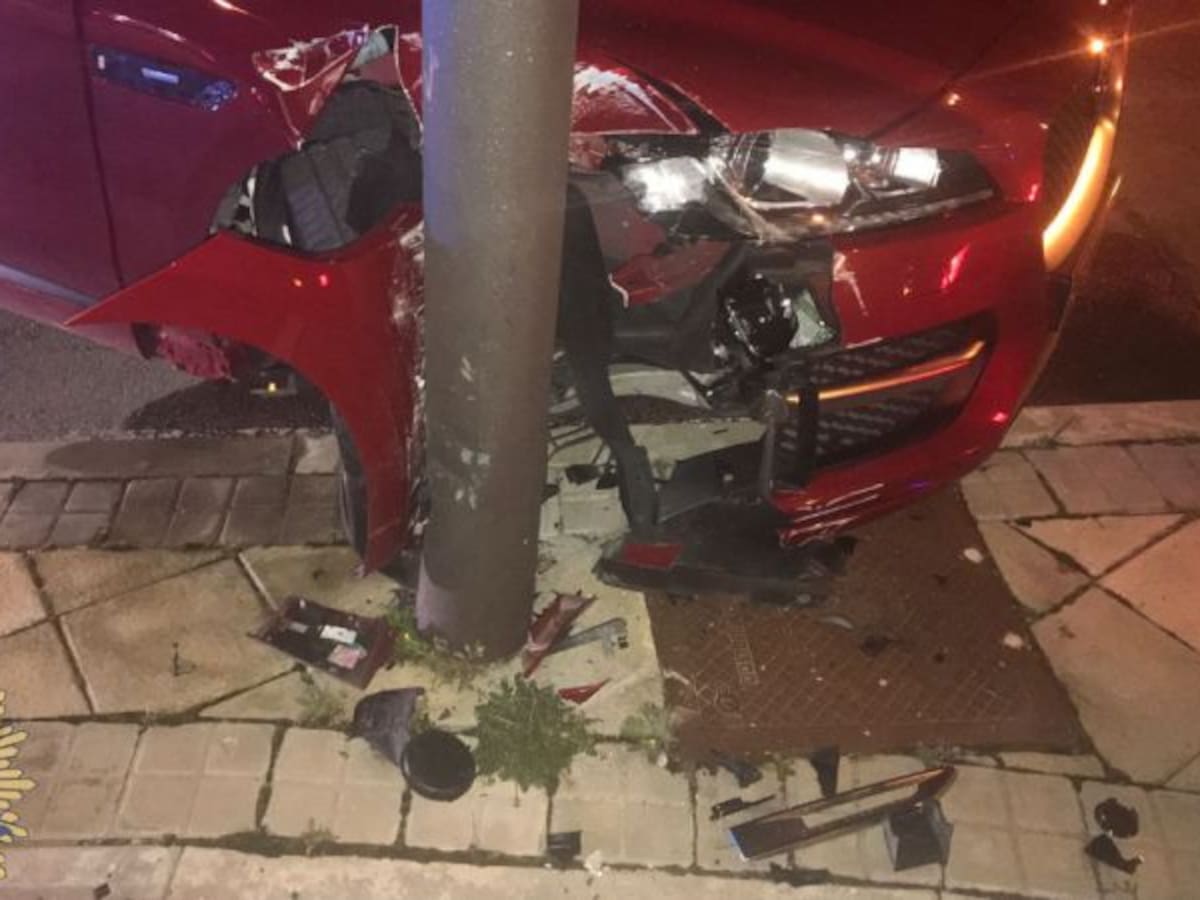 Roba un coche y atropella a un policía local de Getafe