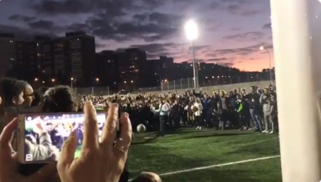 Momento del lanzamiento del penalti.