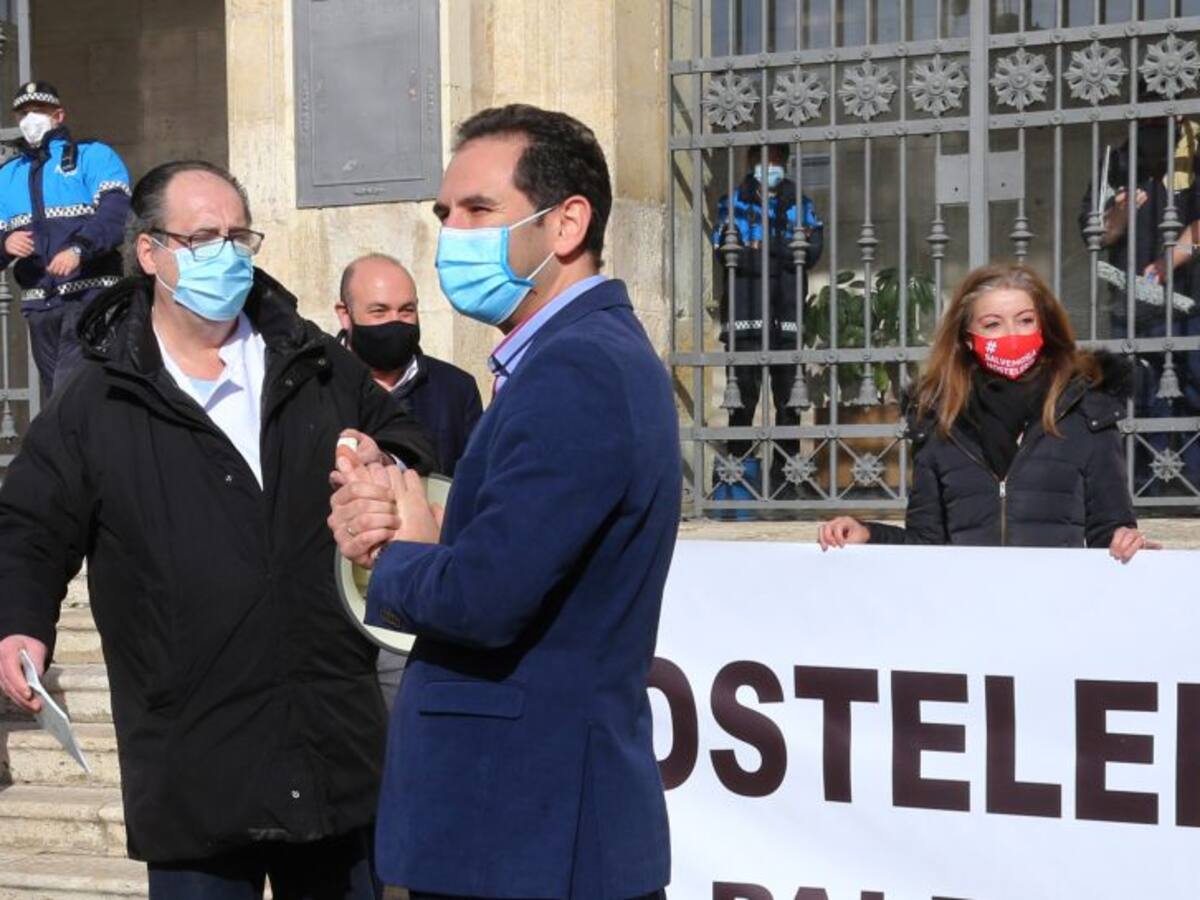 Mario Simón se reafirma en el compromiso municipal de aprobar ayudas directas a los sectores que no trabajan