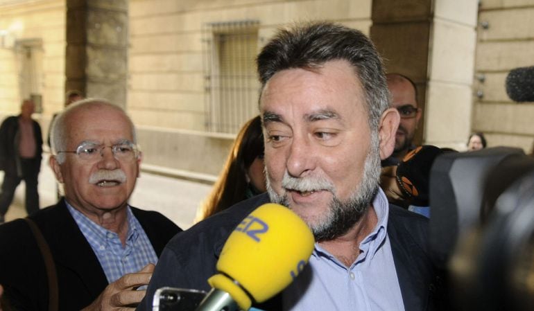 Imagen de archivo del ex secretario general de UGT-A Francisco Fernández Sevilla, a su llegada para declarar como imputado ante el juez de Instrucción 9 de Sevilla